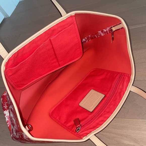 Coach Tote - Picture 5 of 7